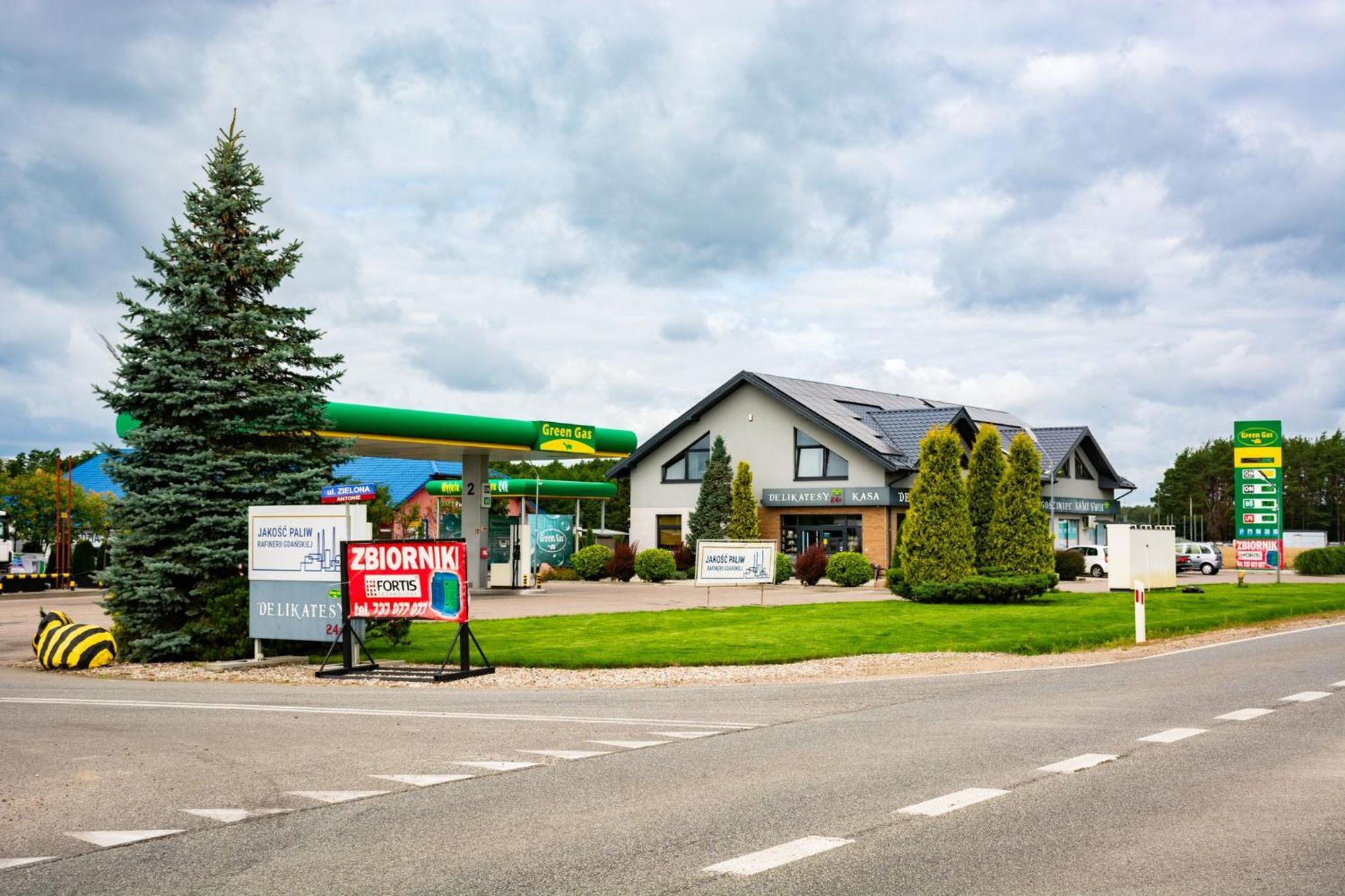 Green Gas - Gosciniec Sami Swoi Antonie Exteriör bild